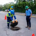 Aguakan llama a mantener limpias las alcantarillas ante la temporada de huracanes